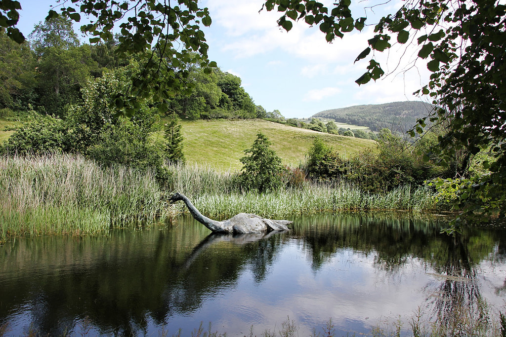 mosntruo del lago ness